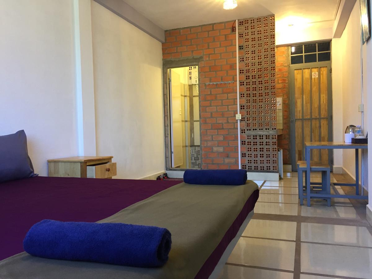 Sevenstars Hostel Sihanoukville Bagian luar foto